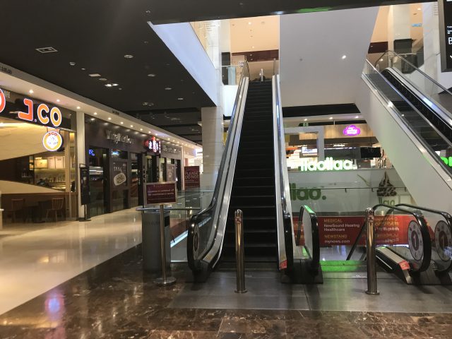 マレーシアのパビリオンショッピングモール